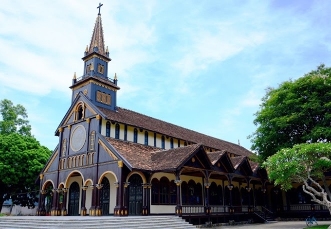 10 nhà thờ thu hút du khách ở Việt Nam