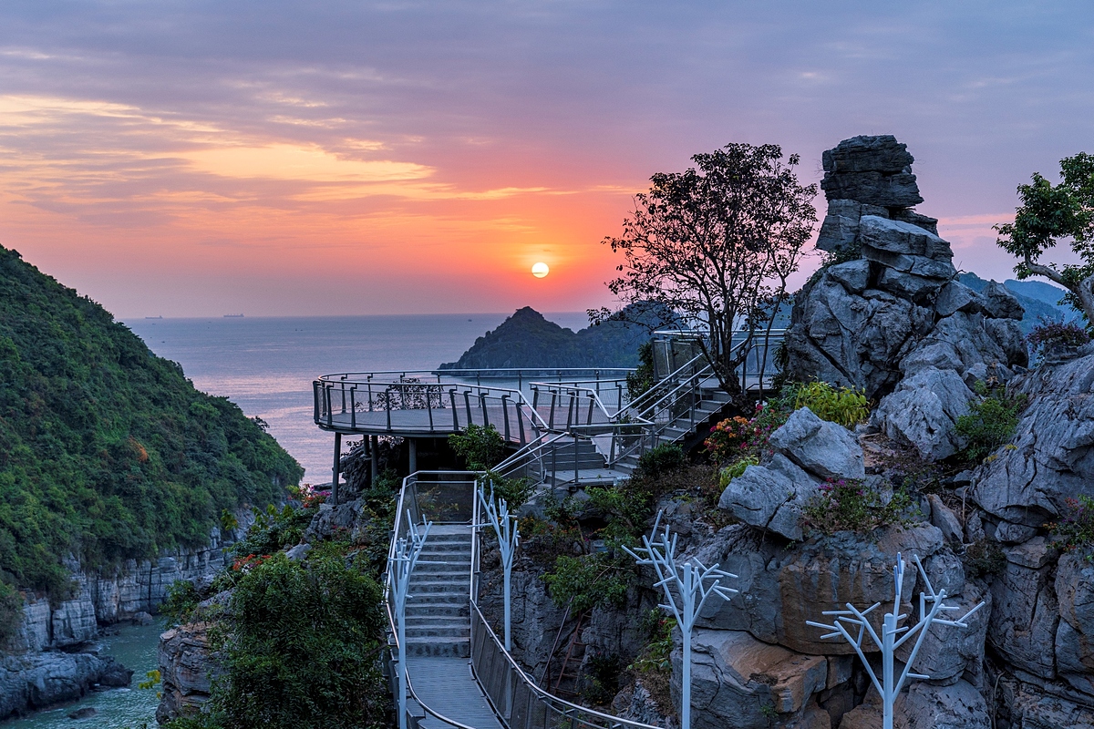 Lan Hạ Panorama - địa điểm ngắm nàng thơ vịnh Lan Hạ đẹp nhất Cát Bà.